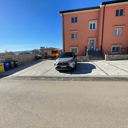 Family Village Apartment Vrh  Екстериор снимка