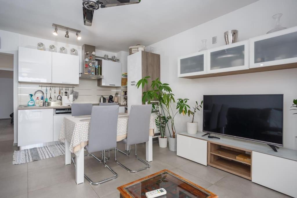 Family Village Apartment Vrh  Екстериор снимка